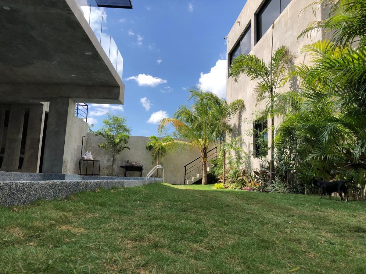 Hotel Suites La Negra Boutique Merida Bagian luar foto