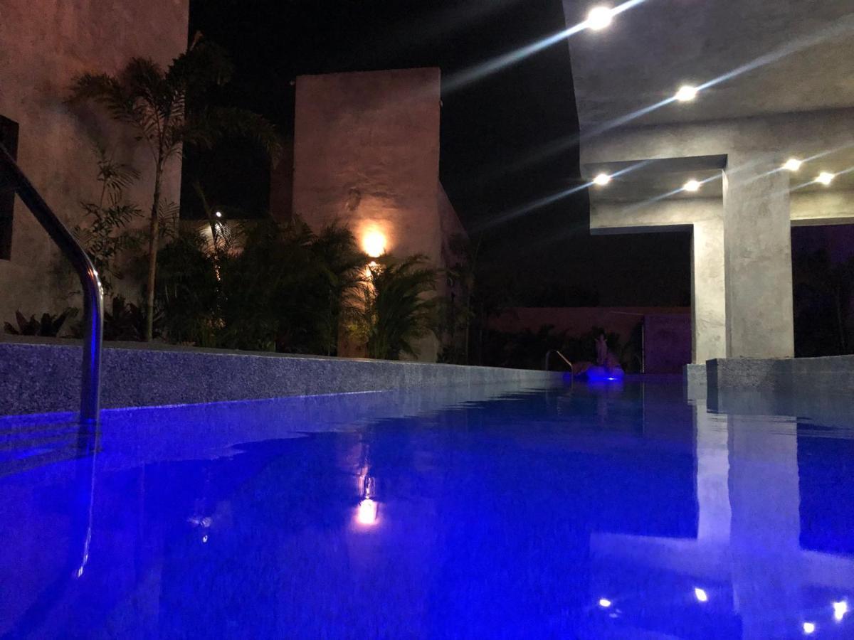 Hotel Suites La Negra Boutique Merida Bagian luar foto