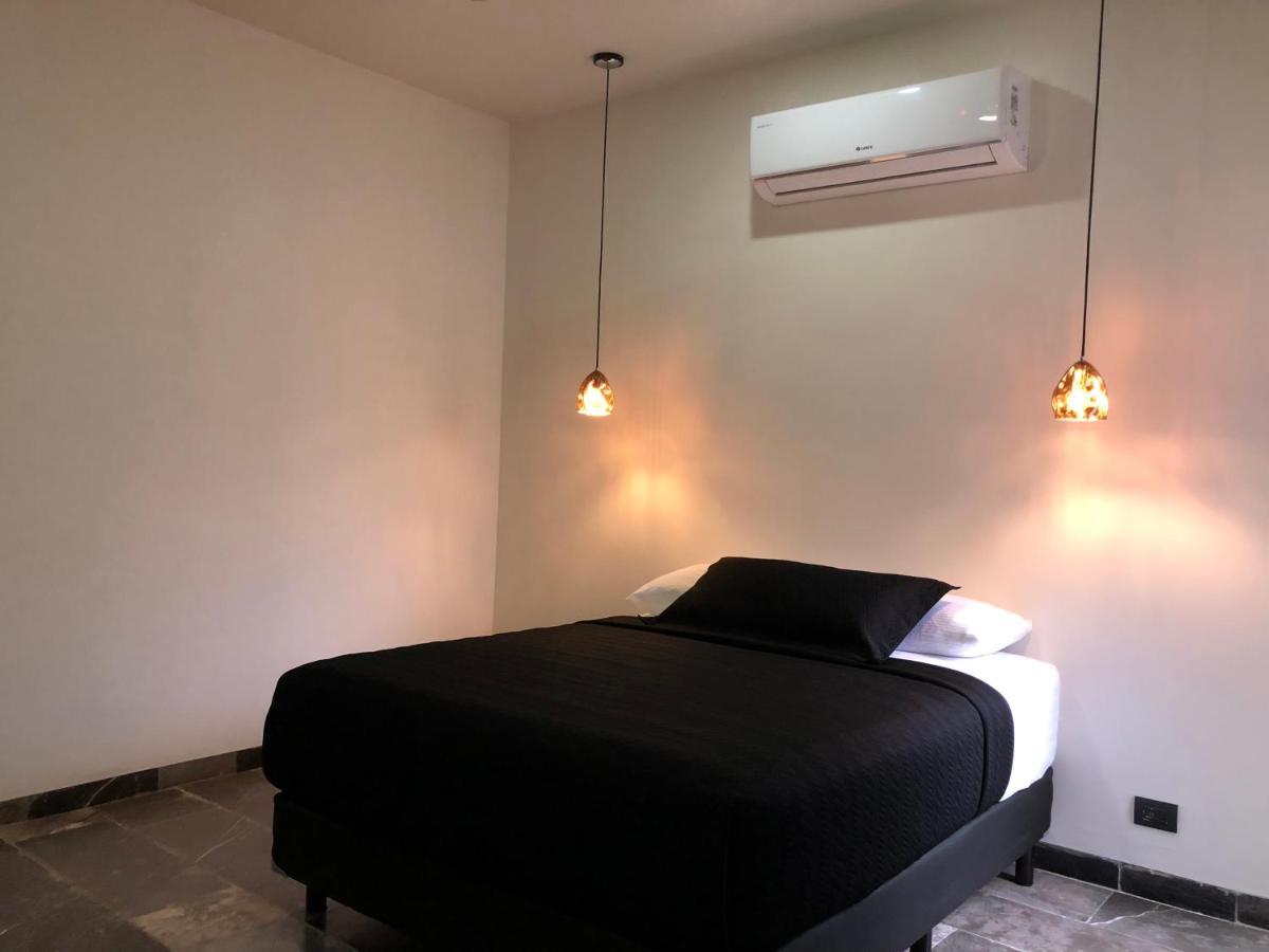 Hotel Suites La Negra Boutique Merida Bagian luar foto